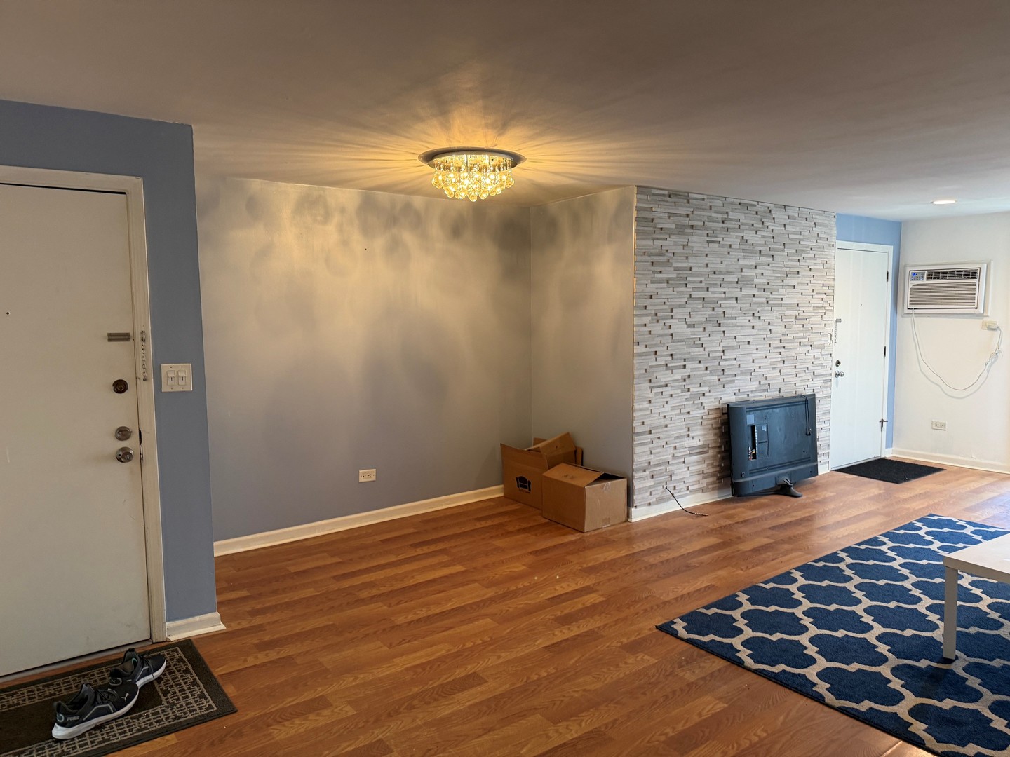 5303 N Delphia Avenue 304 Property Photo 6