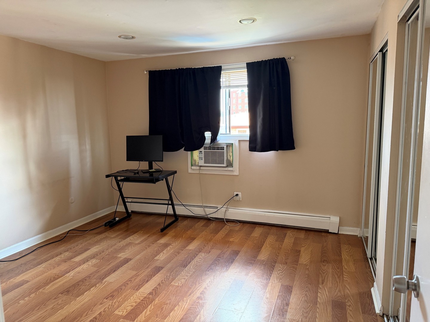 5303 N Delphia Avenue 304 Property Photo 13