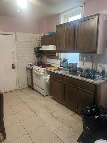 4400-4402 S Honore Crest Property Photo 2