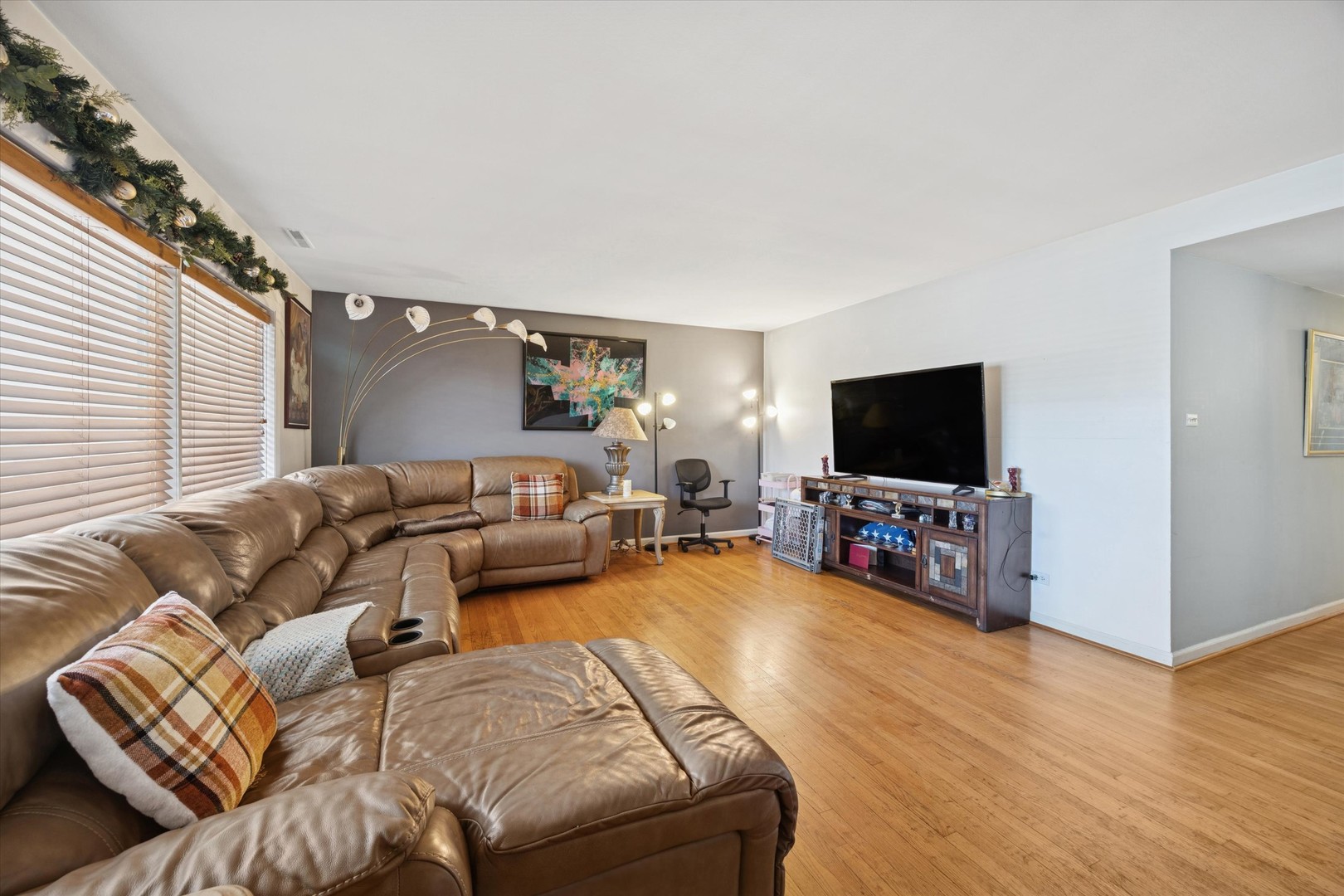 2626 Flossmoor Road Property Photo 12