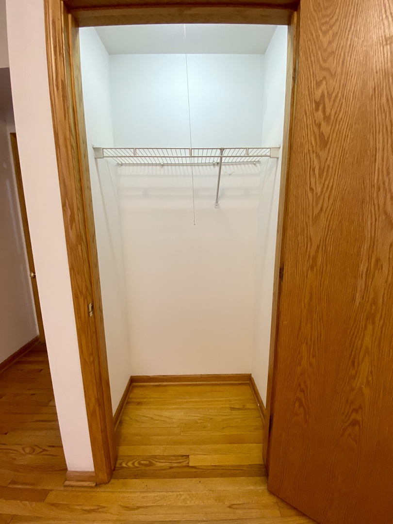 4233 N Kenmore Avenue 2n Property Photo 9