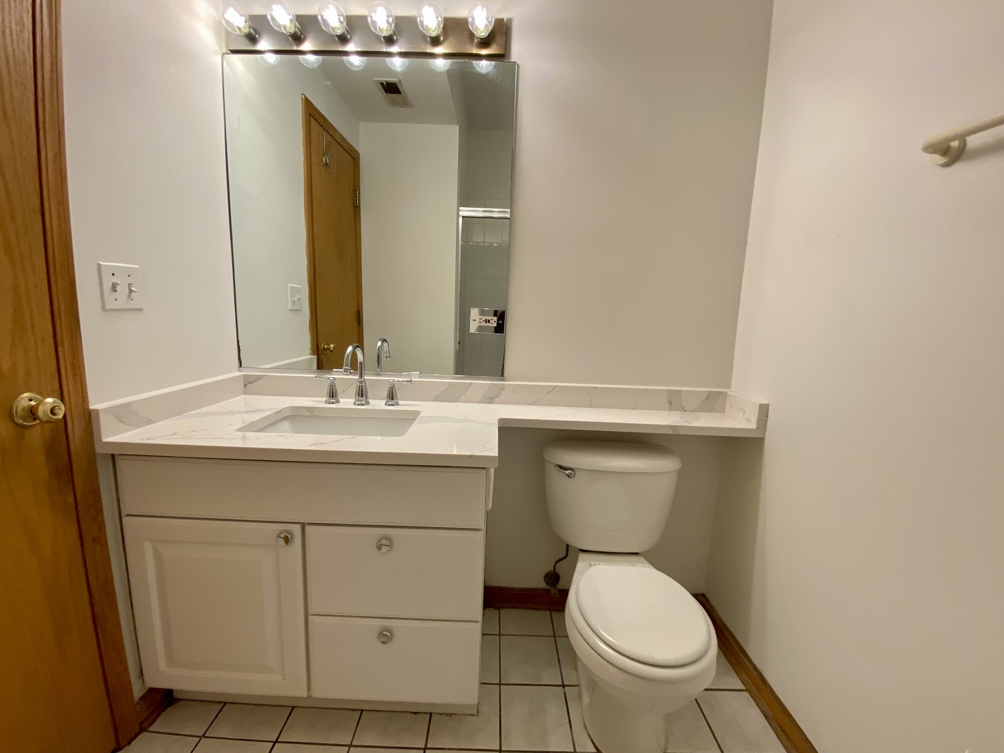 4233 N Kenmore Avenue 2n Property Photo 11