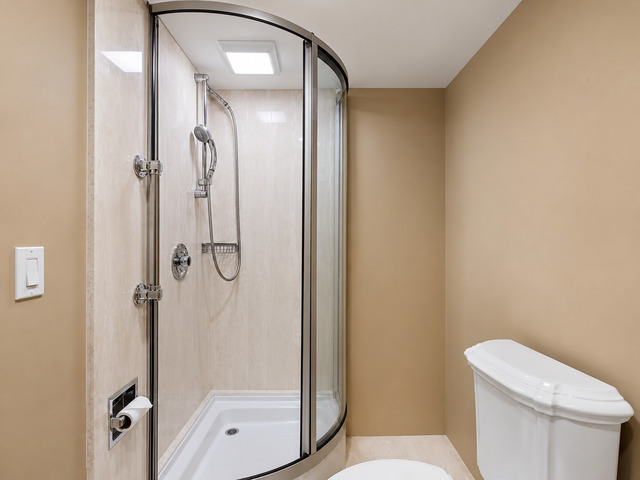 1301 N Western Avenue 332 Property Photo 11