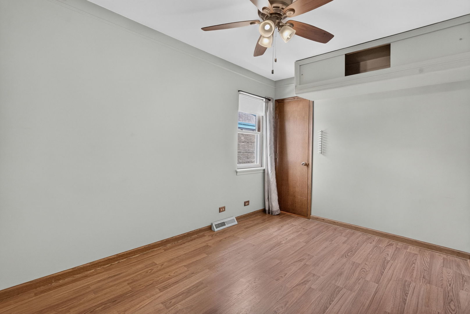 9628 S Utica Avenue Property Photo 16