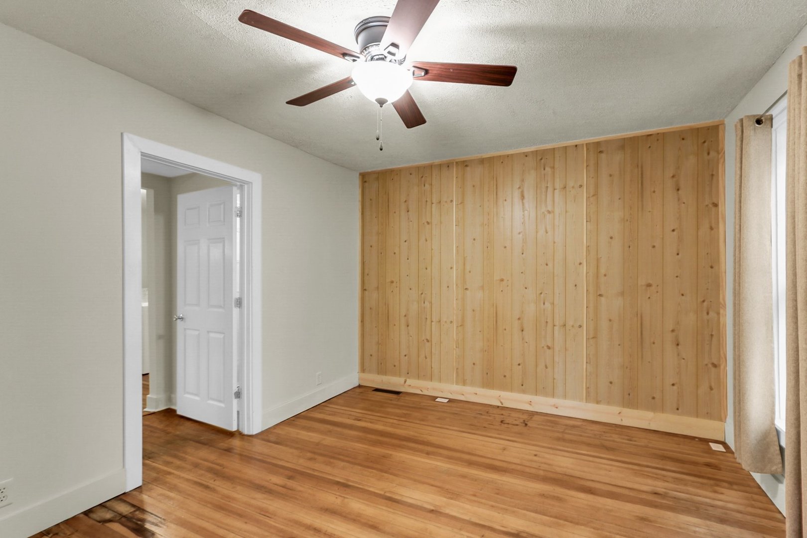 205 E South Street Property Photo 15