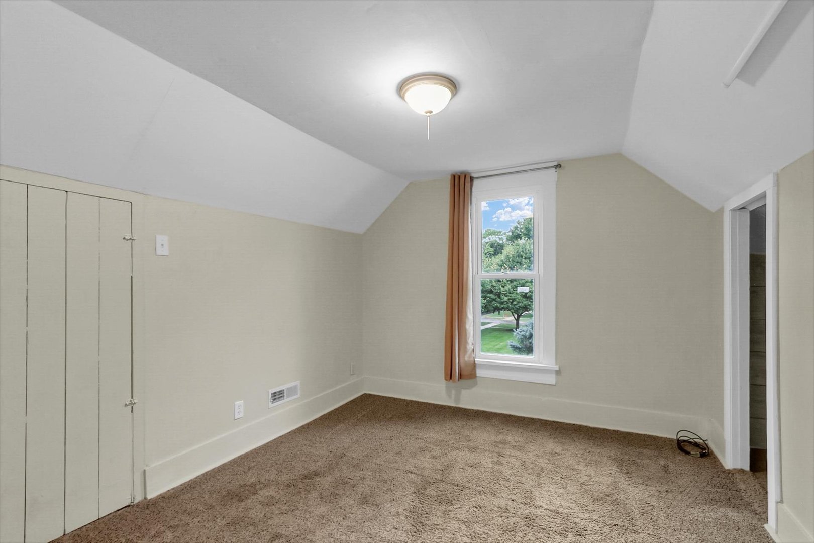 205 E South Street Property Photo 21