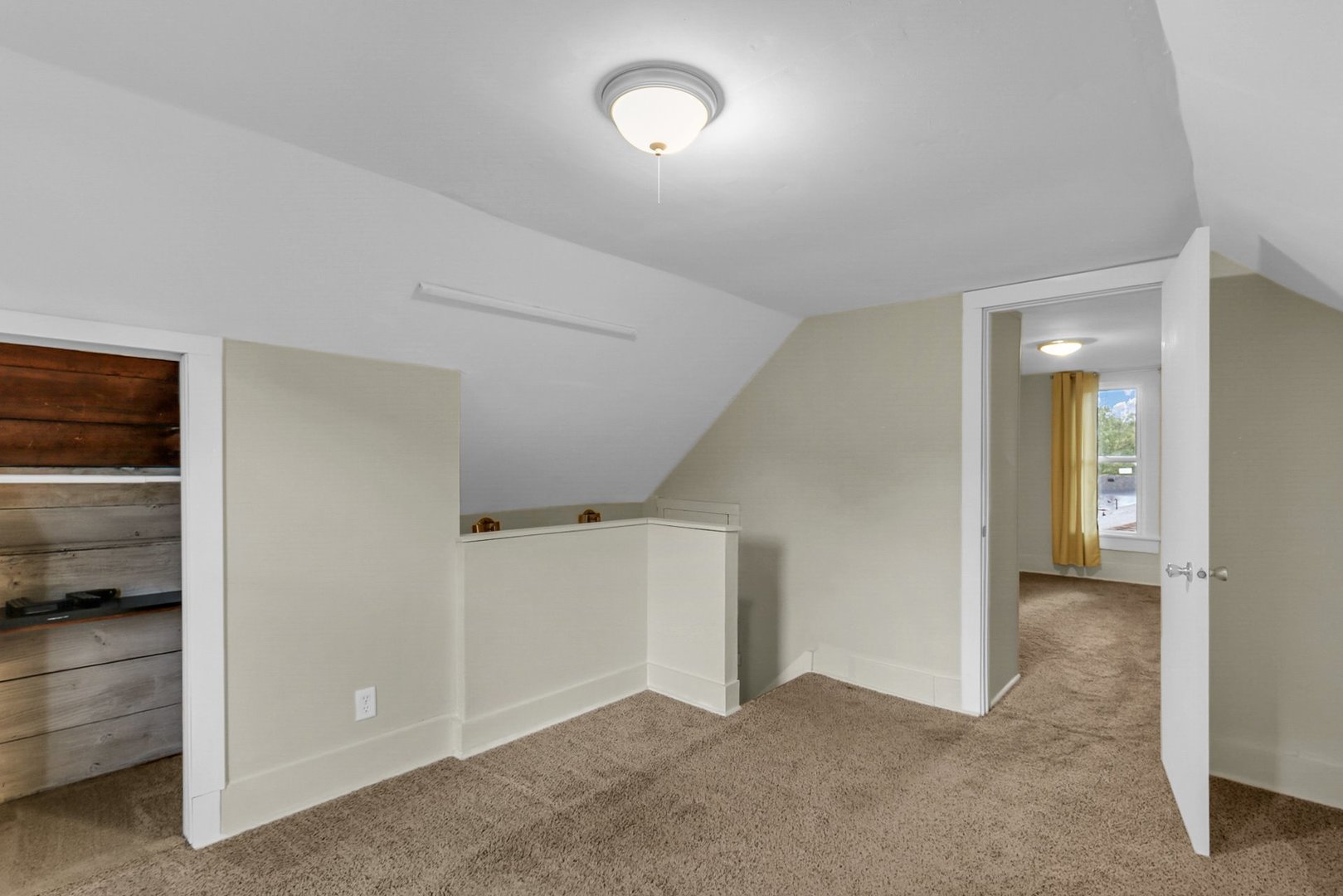205 E South Street Property Photo 22