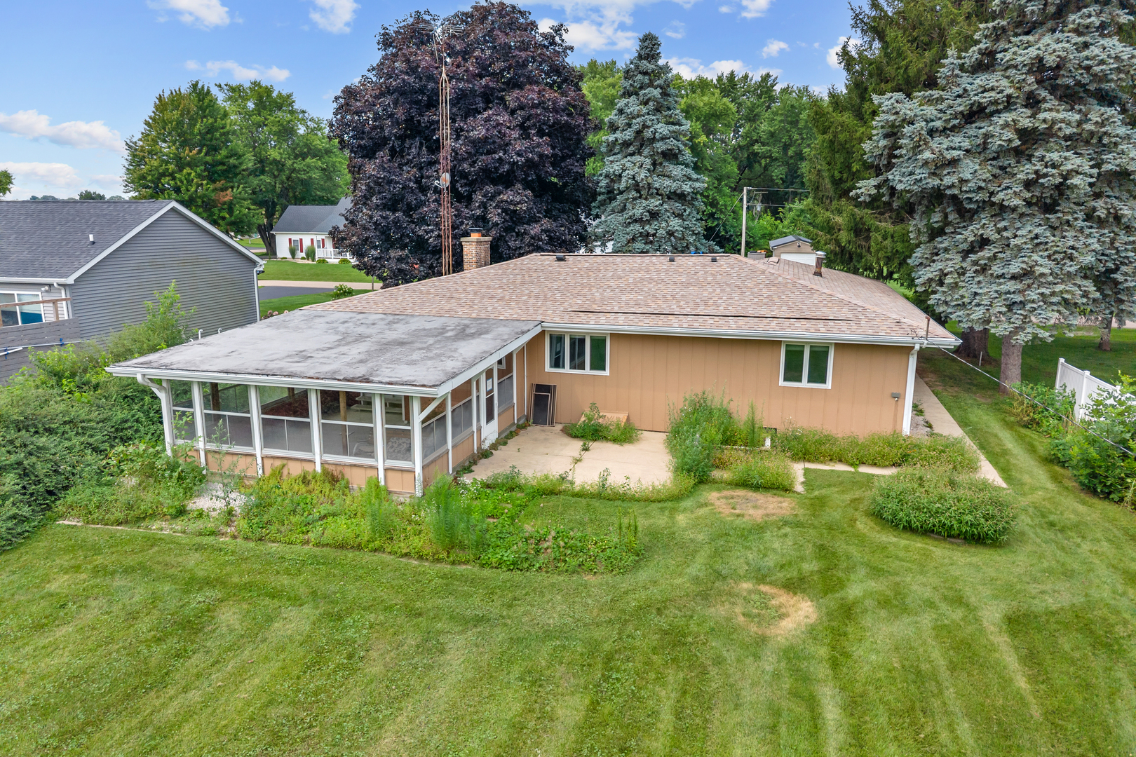 1007 Nancy Road Property Photo 2