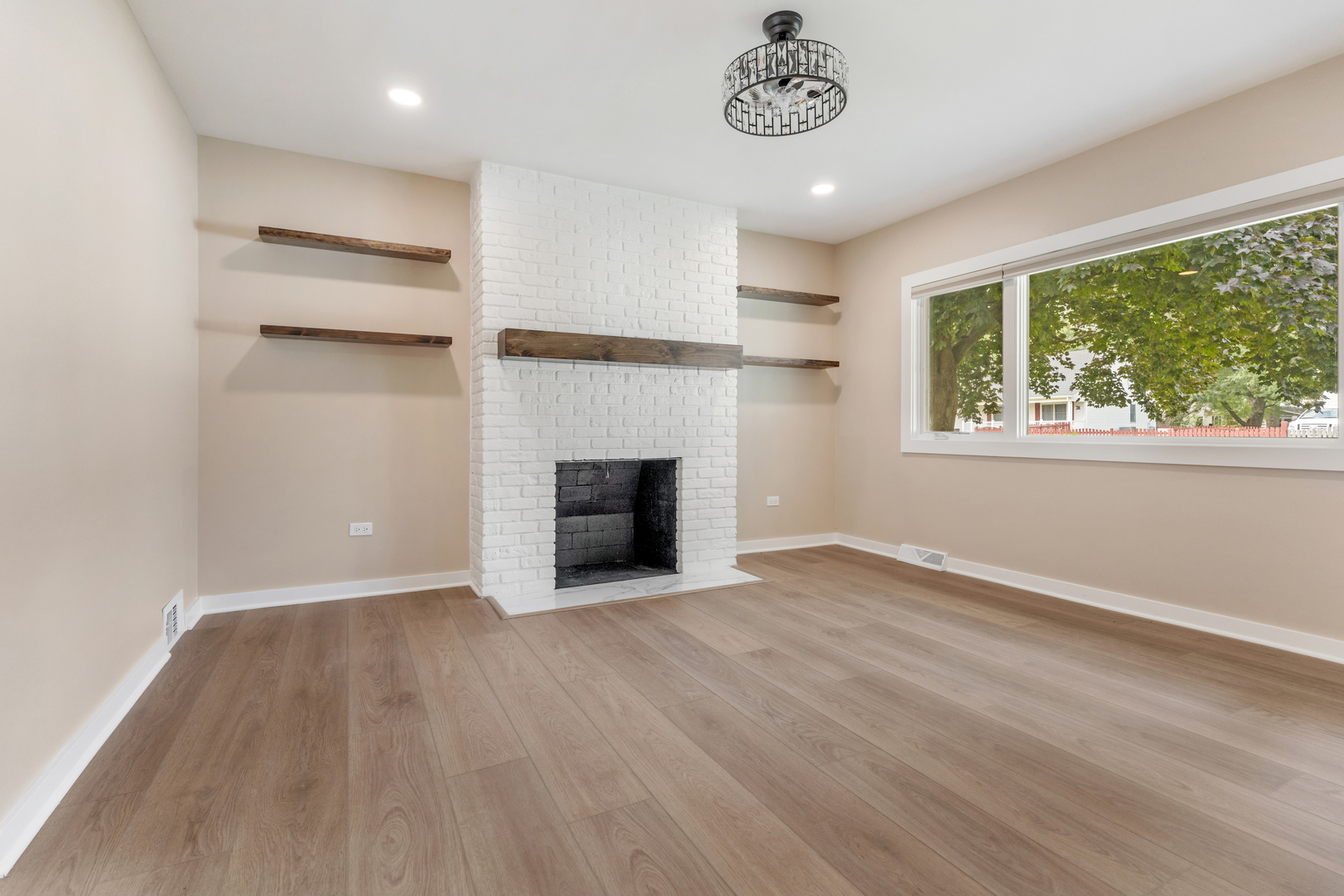 1007 Nancy Road Property Photo 4
