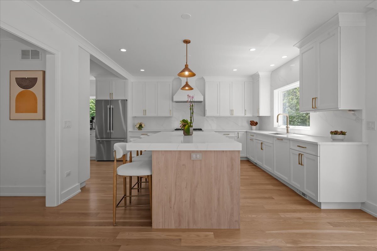 704 Roger Avenue Property Photo 10