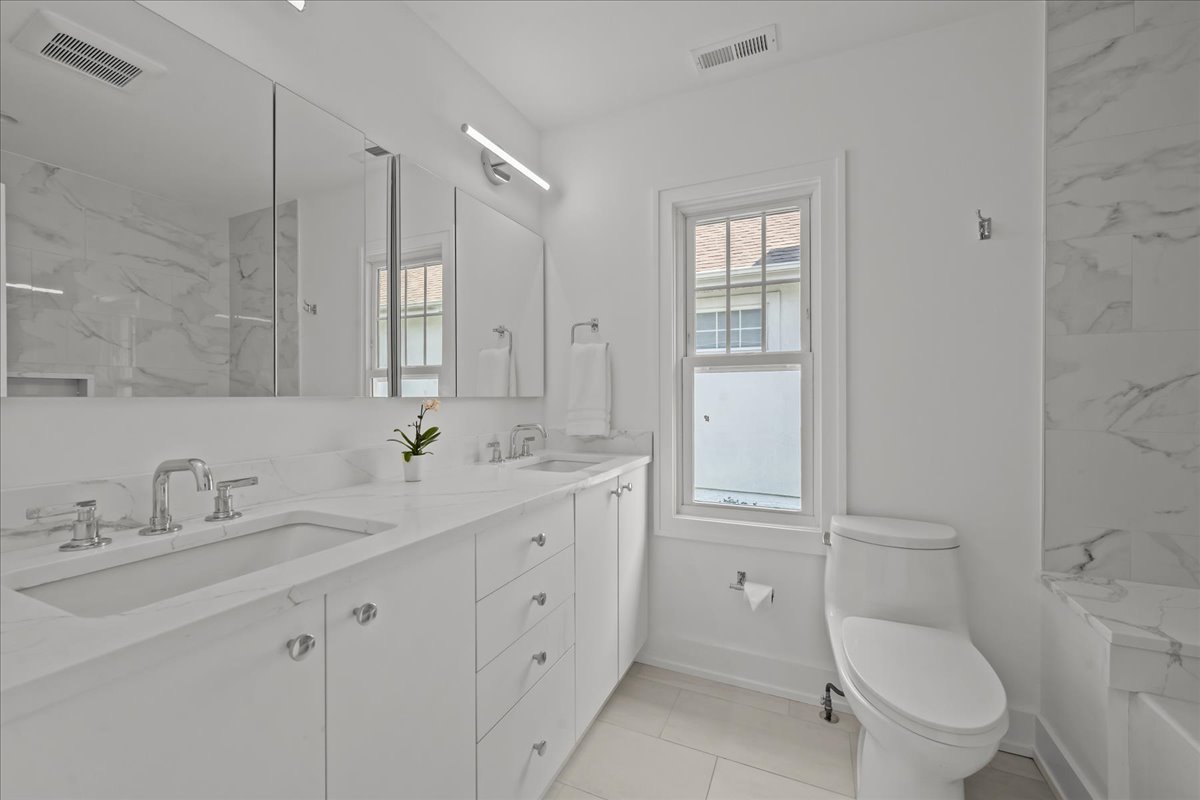 704 Roger Avenue Property Photo 30