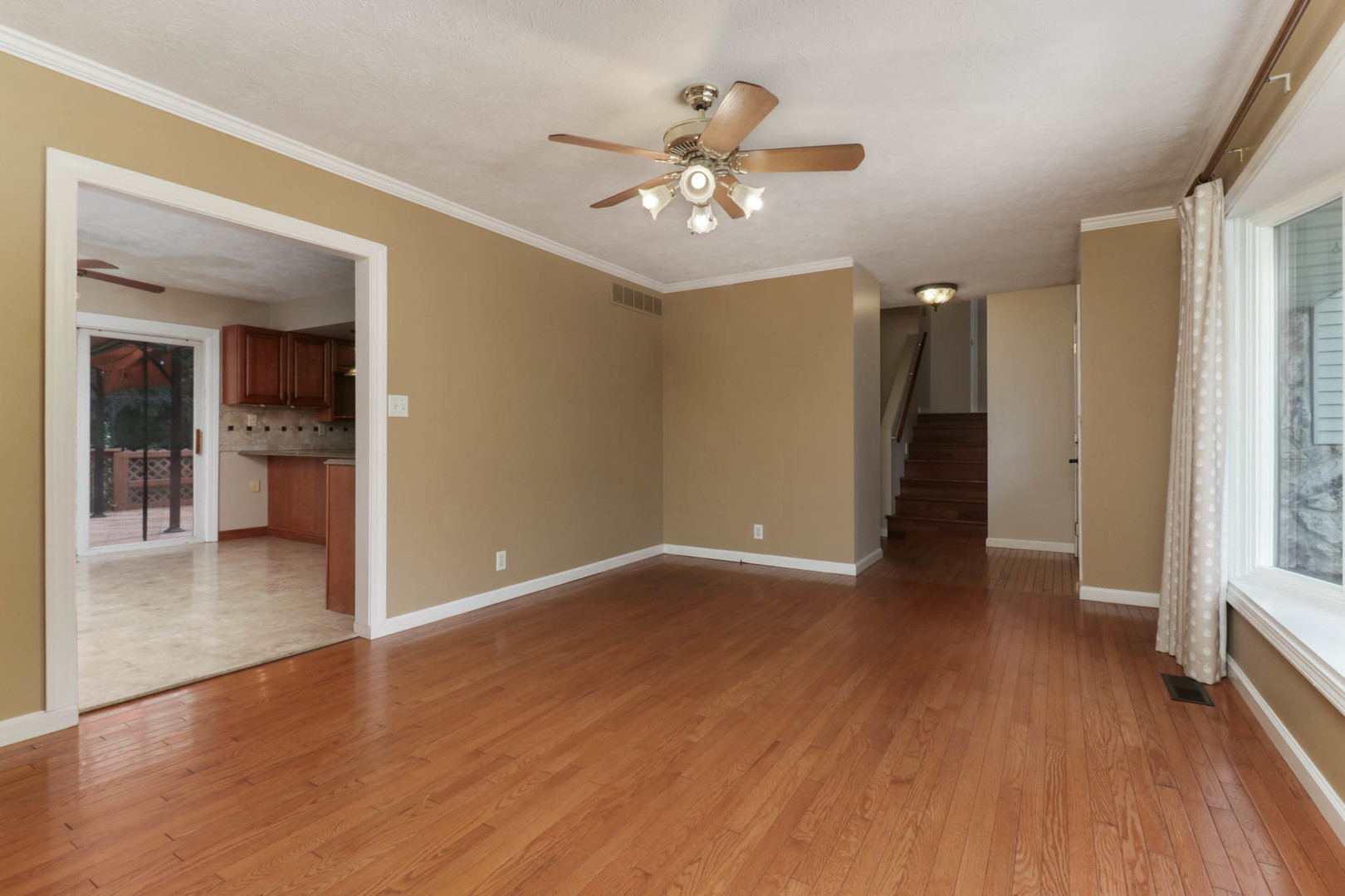 19356 Nottingham Drive Property Photo 5