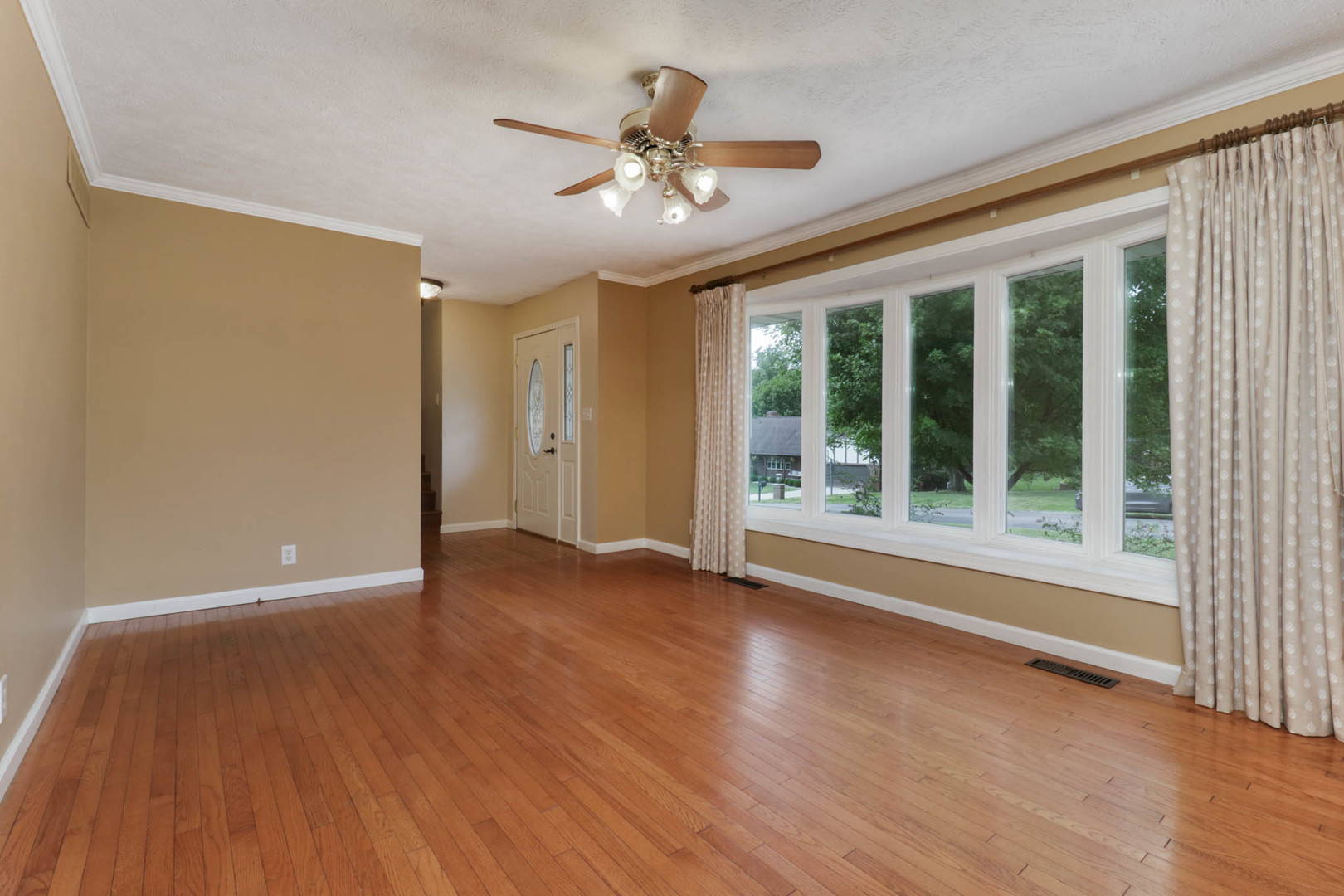 19356 Nottingham Drive Property Photo 6