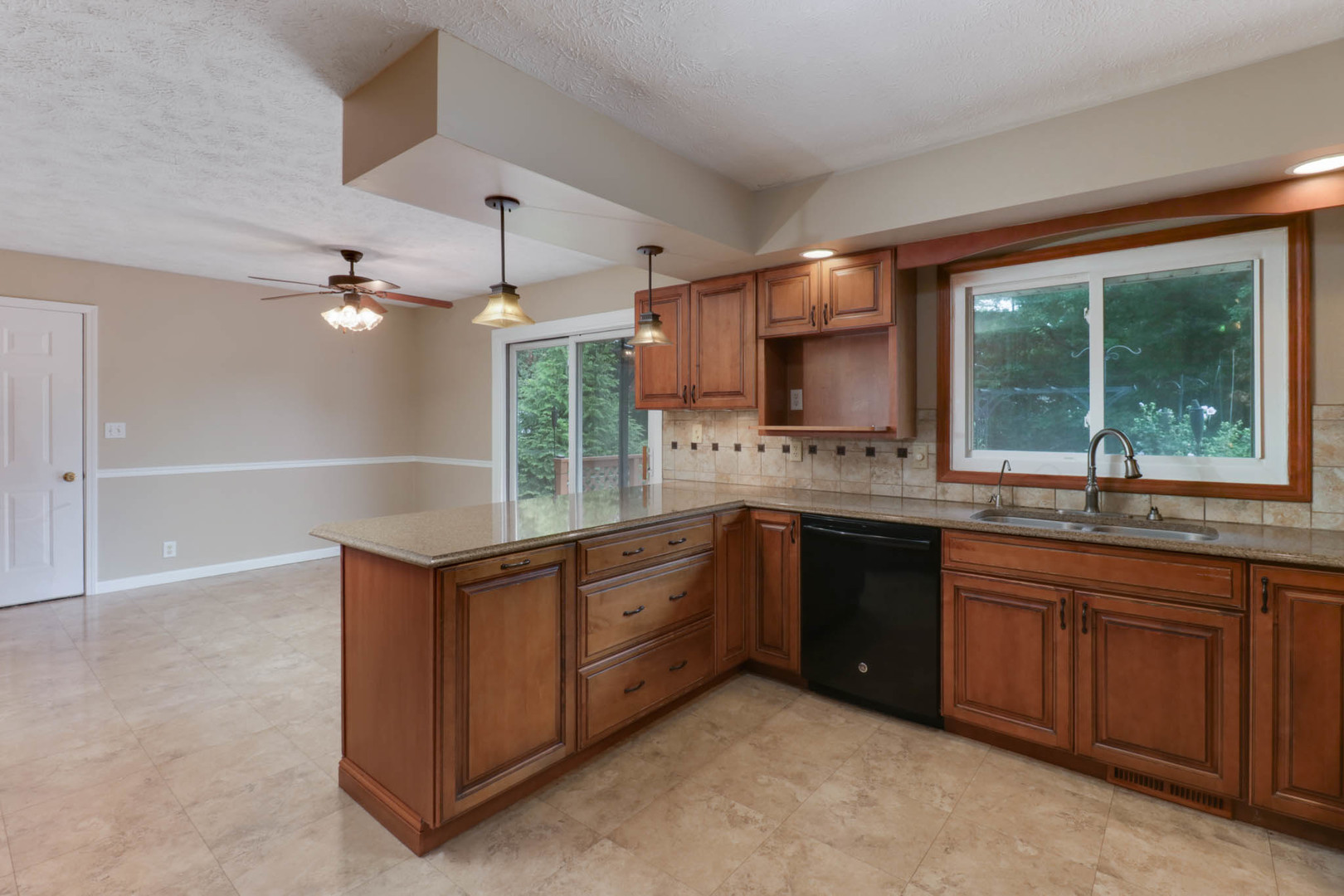 19356 Nottingham Drive Property Photo 12