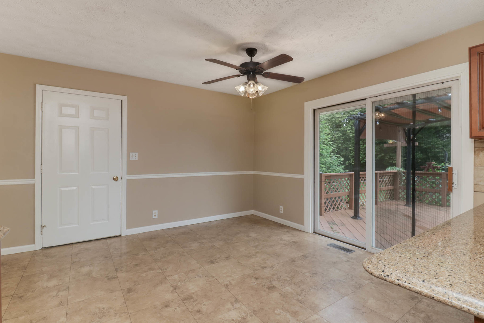 19356 Nottingham Drive Property Photo 14