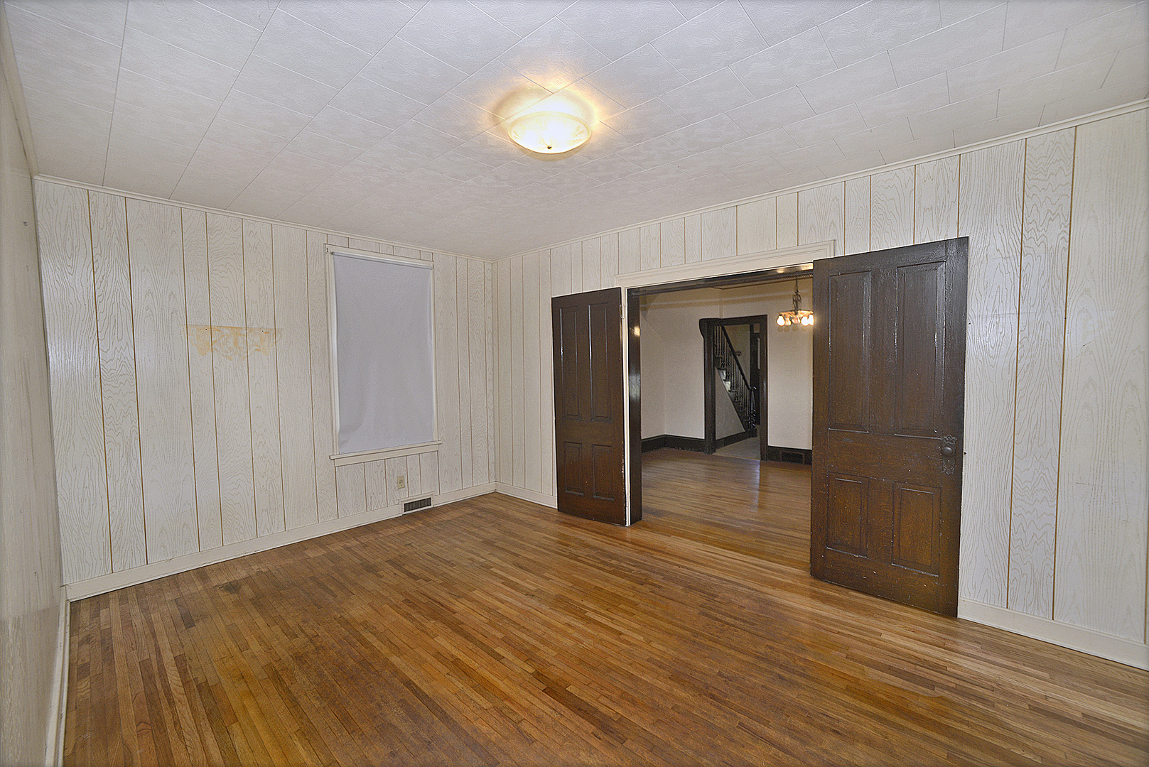 911 Illinois Avenue Property Photo 8