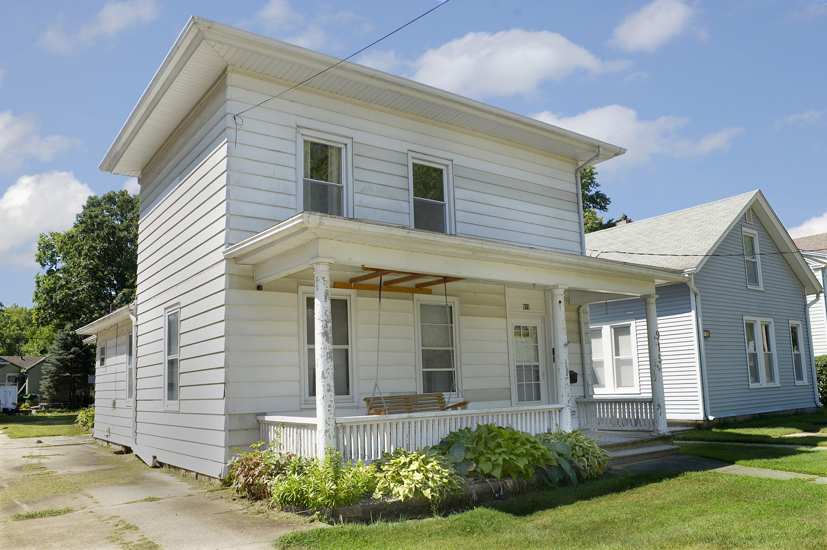 915 Illinois Avenue Property Photo 1
