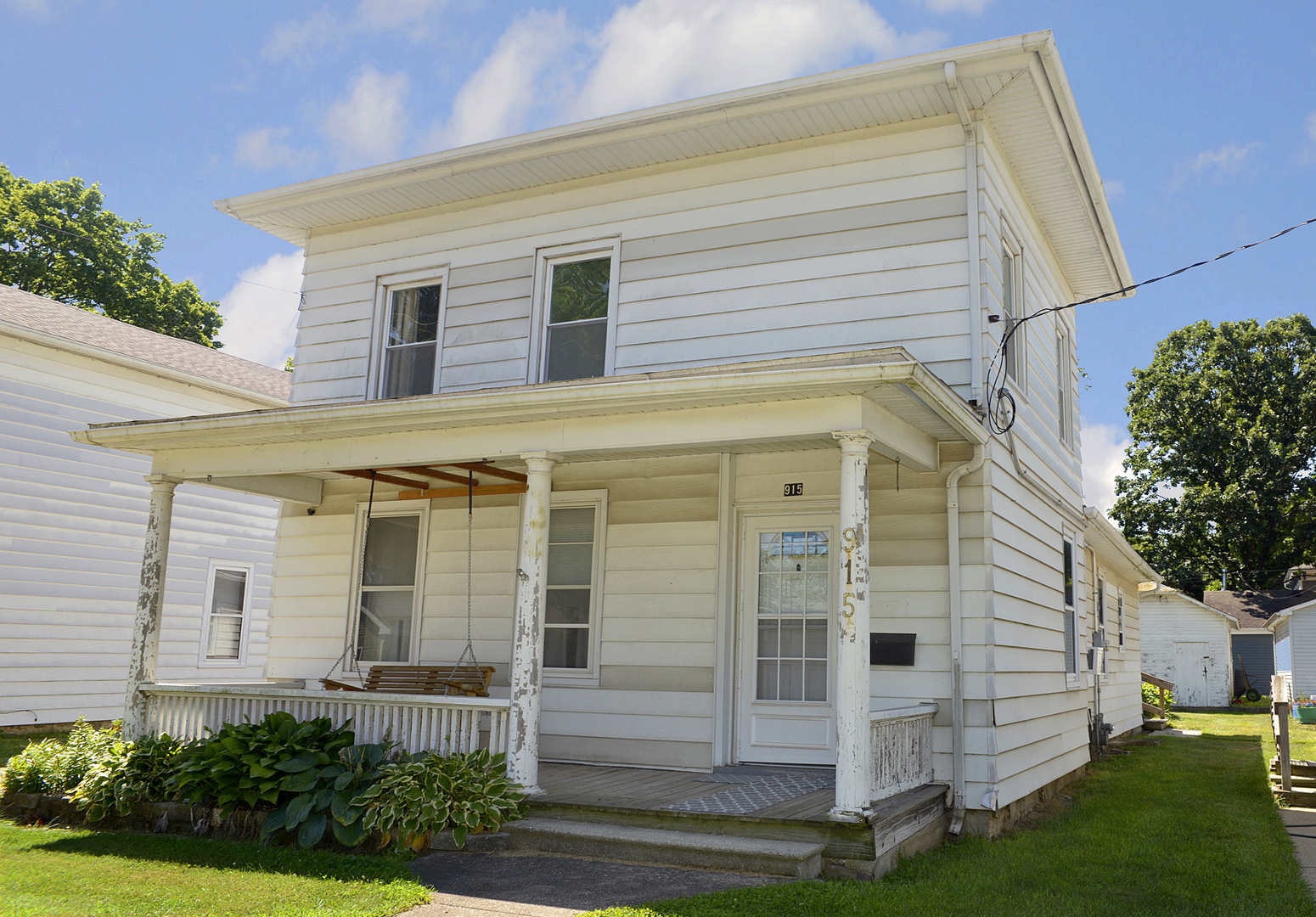 915 Illinois Avenue Property Photo 2