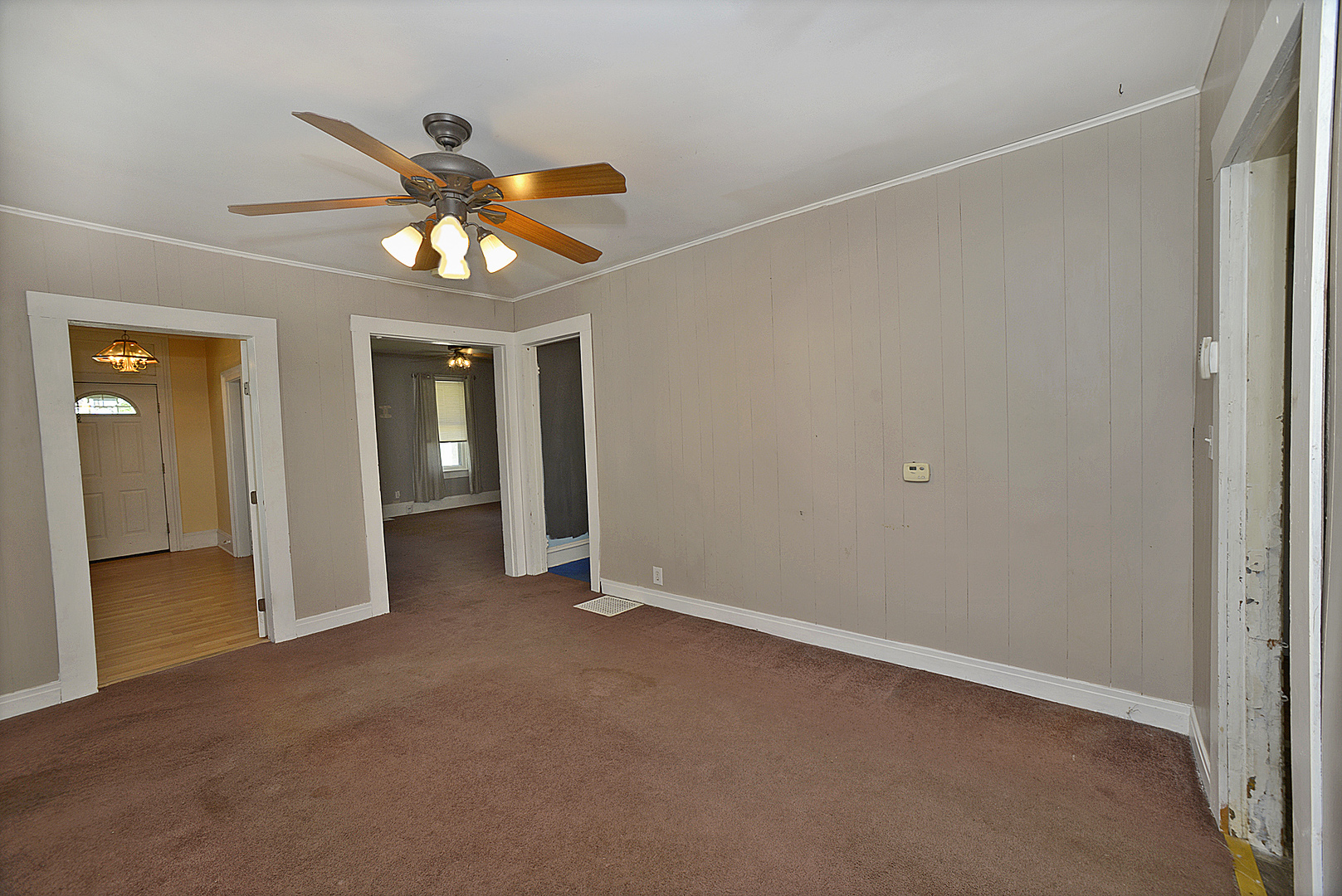 915 Illinois Avenue Property Photo 7