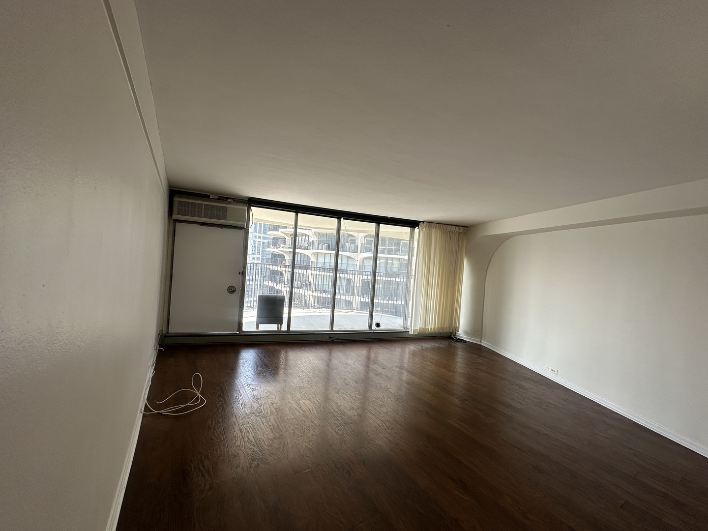 300 N State Street 4135 Property Photo 5