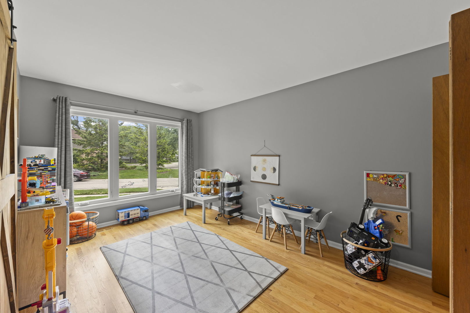 528 W Evergreen Street Property Photo 3