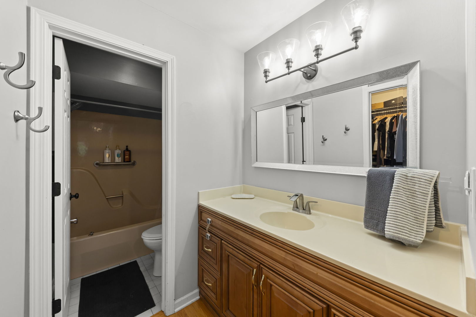 528 W Evergreen Street Property Photo 13