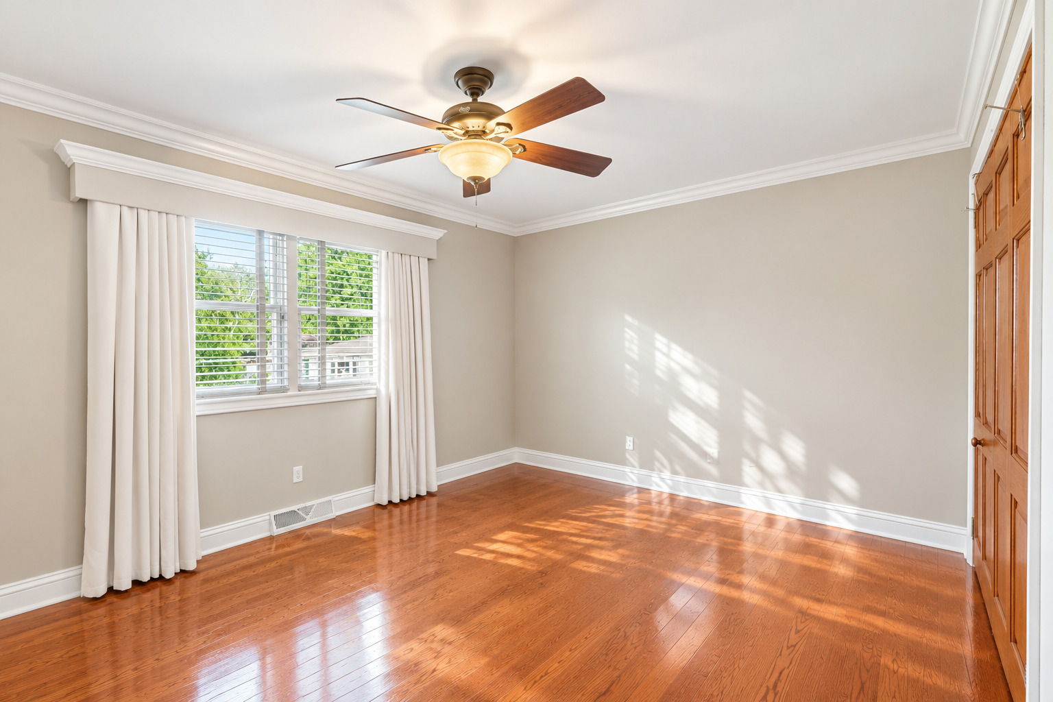 919 Hillview Drive Property Photo 13