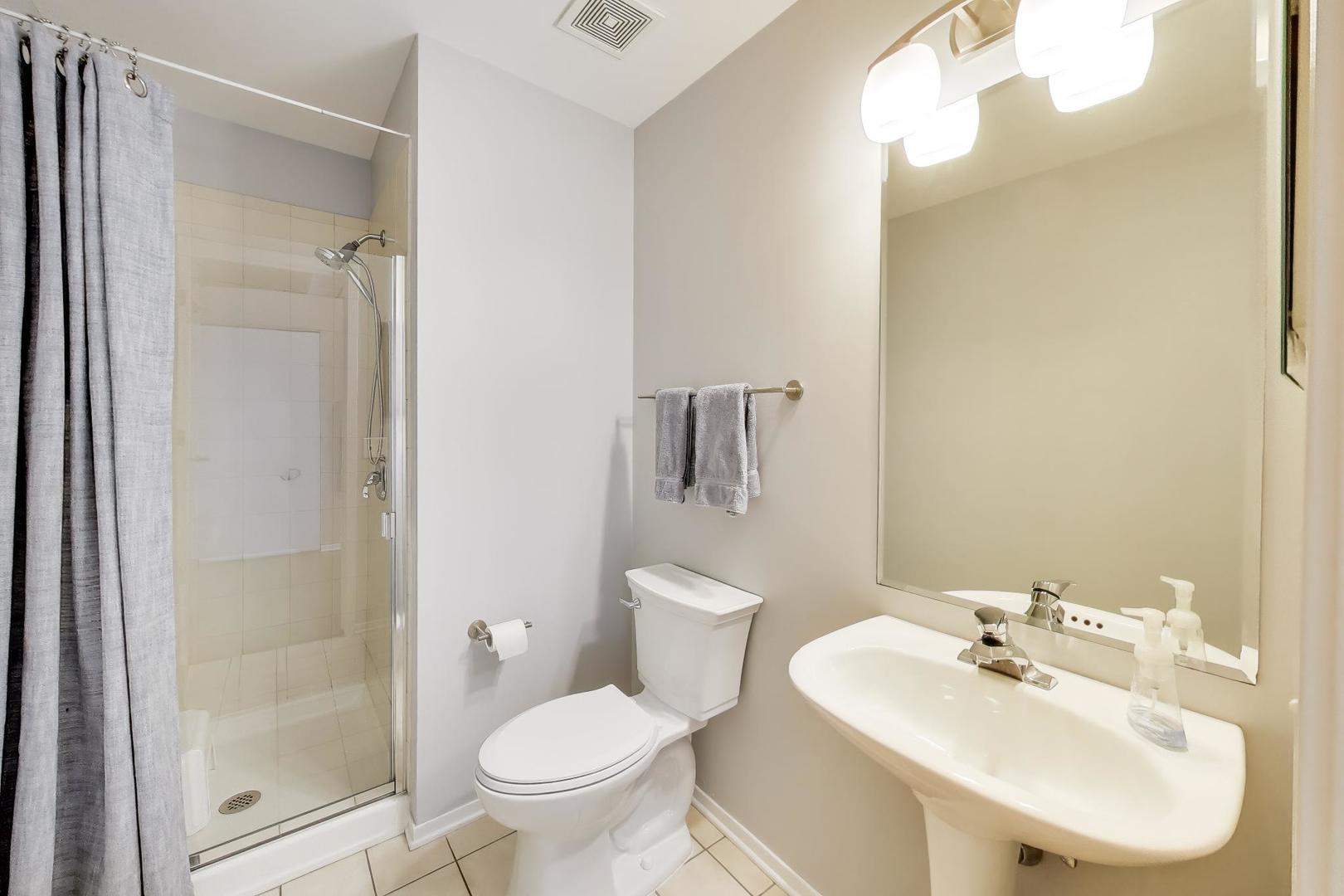 1530 S State Street 12n Property Photo 13