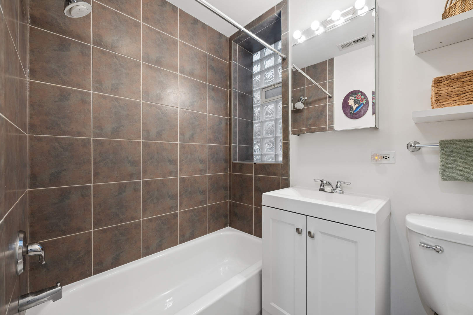 534.5 W Belmont Avenue 1n Property Photo 11