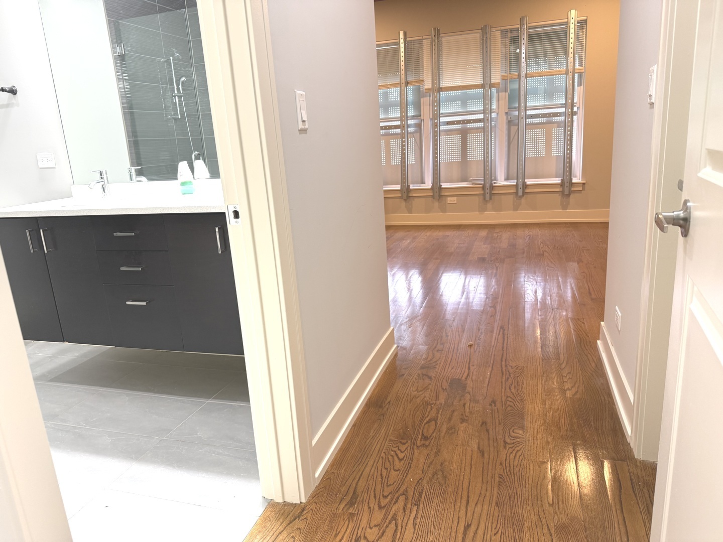 544 E 46th Place Property Photo 15