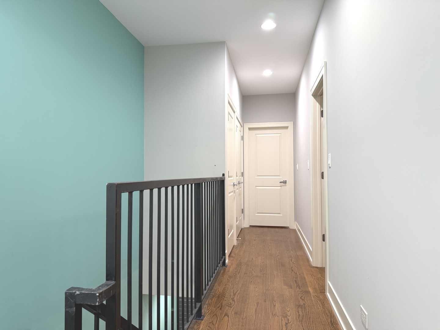 544 E 46th Place Property Photo 18