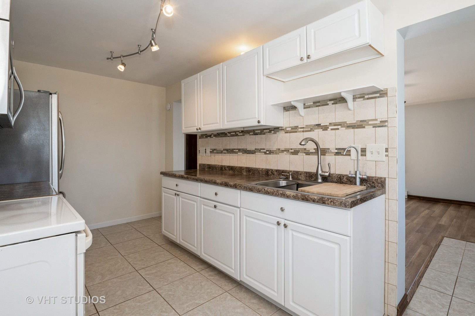 21938 W 6th Street Property Photo 4