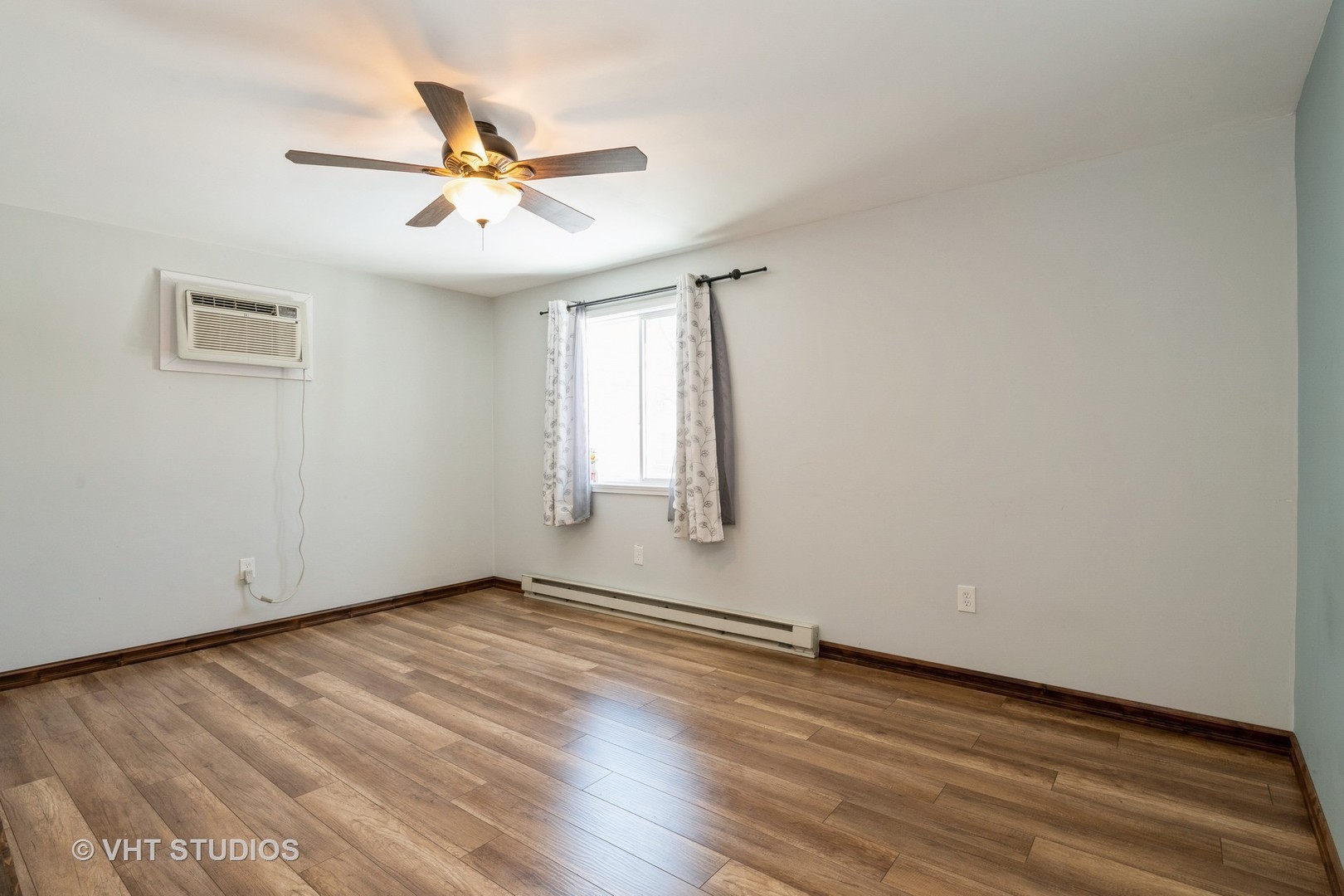 21938 W 6th Street Property Photo 8