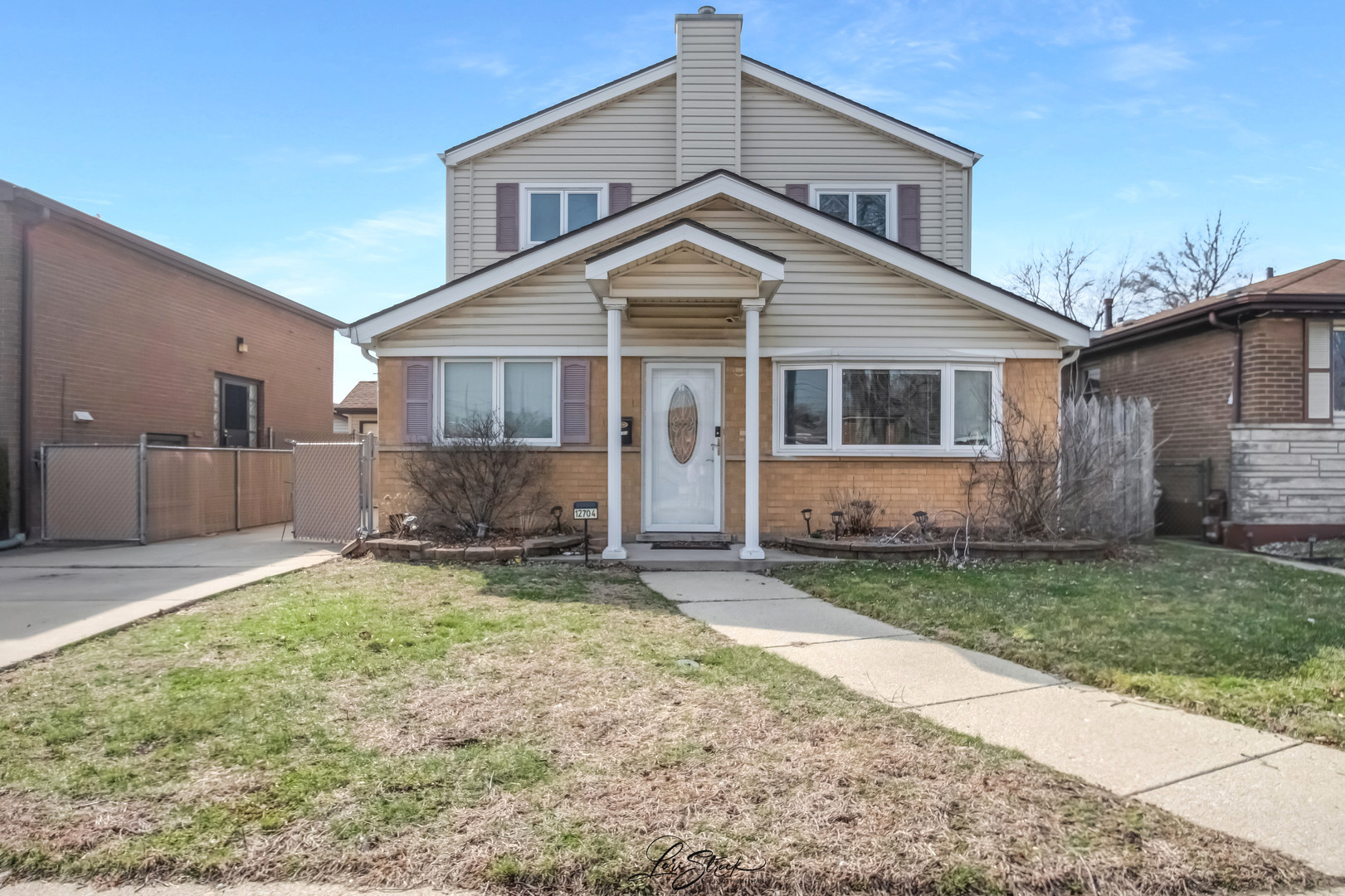 12704 S Muskegon Avenue Property Photo 2