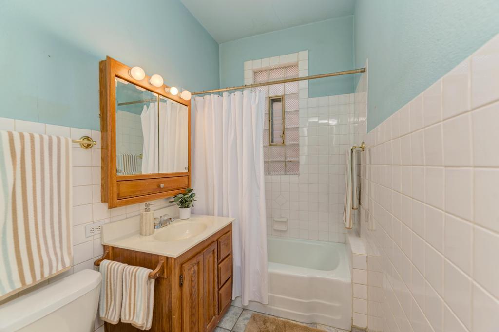 3721 S 53rd Court Property Photo 17
