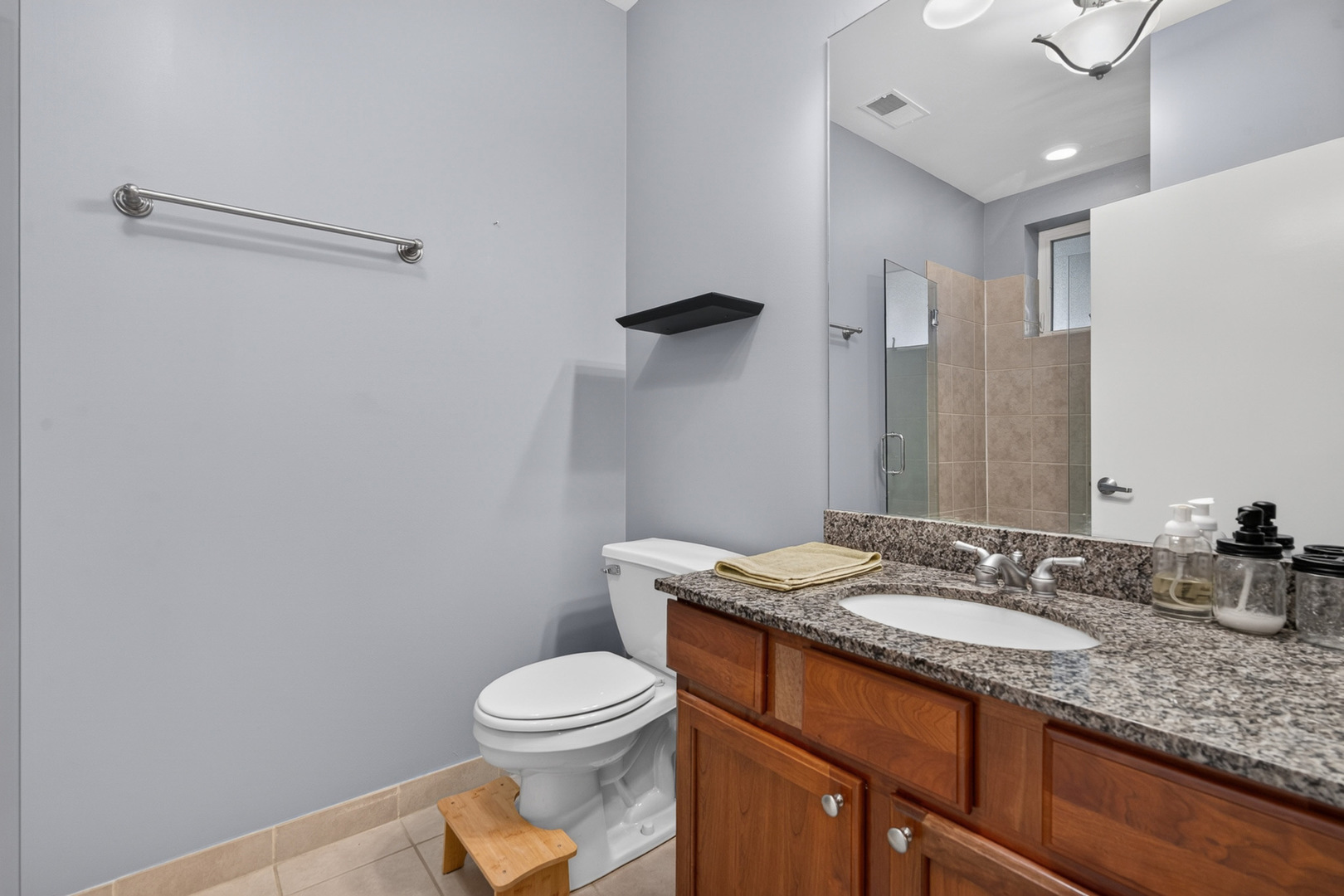 2510 W Irving Park Road 303 Property Photo 14