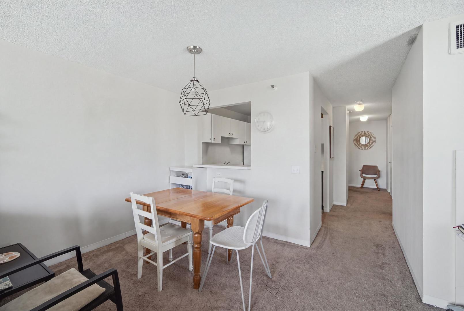3660 N Lake Shore Drive 1506 Property Photo 12