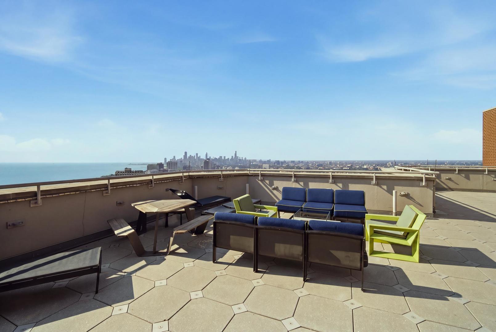 3660 N Lake Shore Drive 1506 Property Photo 19