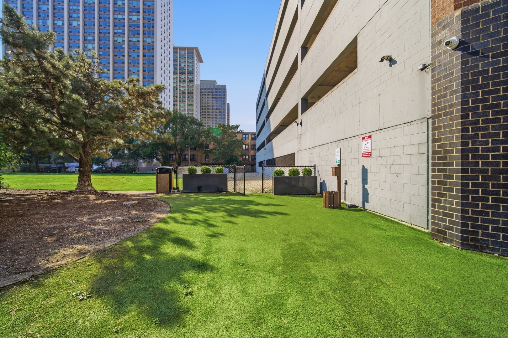 3660 N Lake Shore Drive 1506 Property Photo 29