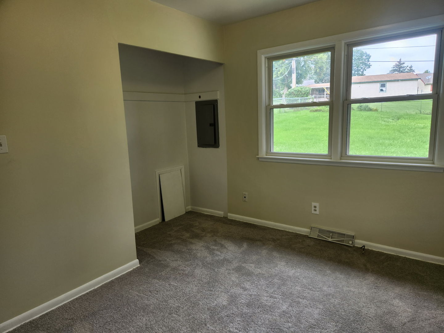 914 Oakleaf Avenue Property Photo 11