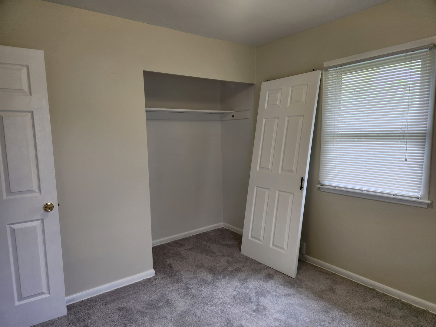 914 Oakleaf Avenue Property Photo 16