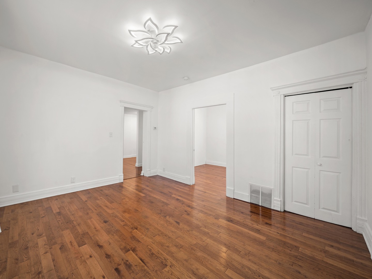 429 Center Street Property Photo 3