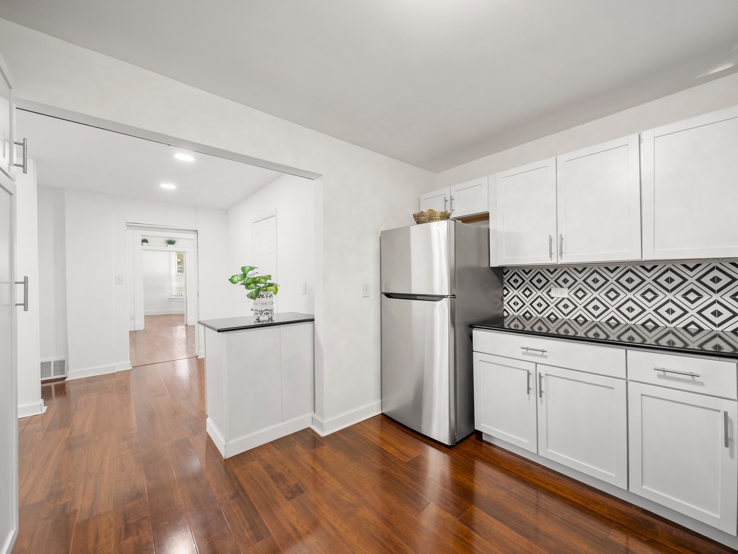 429 Center Street Property Photo 6