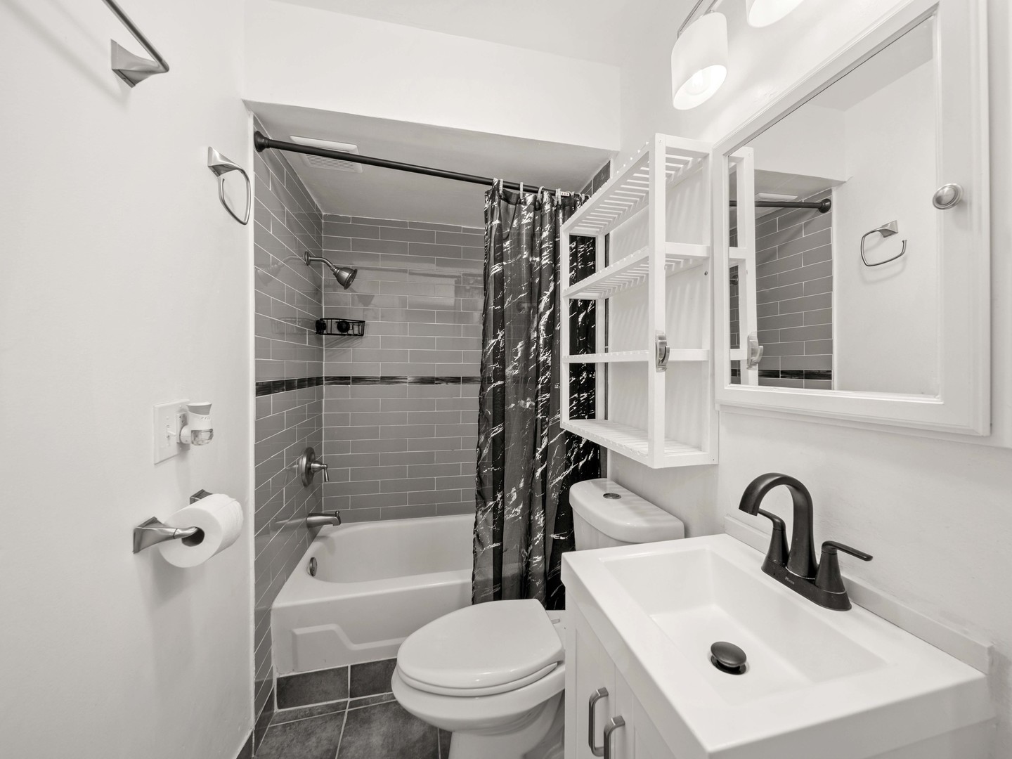 429 Center Street Property Photo 9
