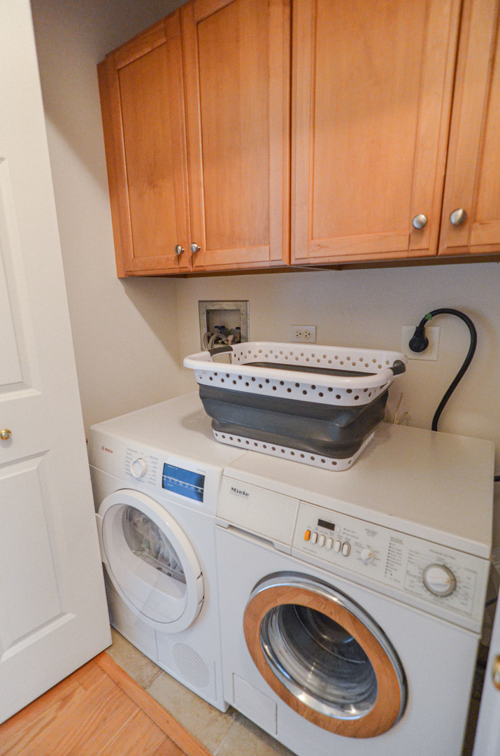 25 E Superior Street 3701 Property Photo 25