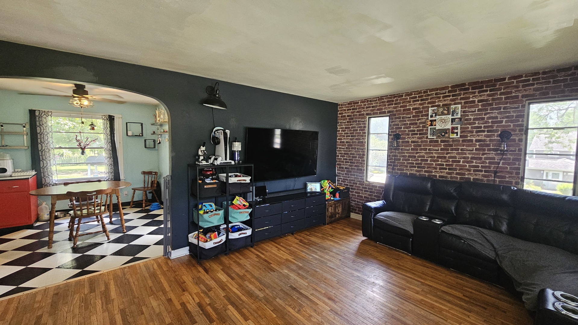 525 Prairie Street Property Photo 8