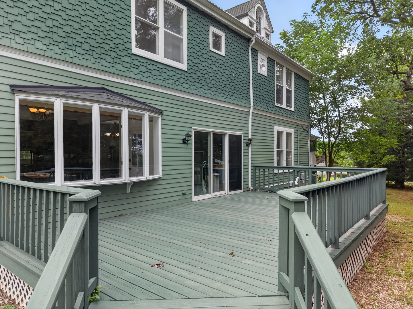 860 Best Street Property Photo 10