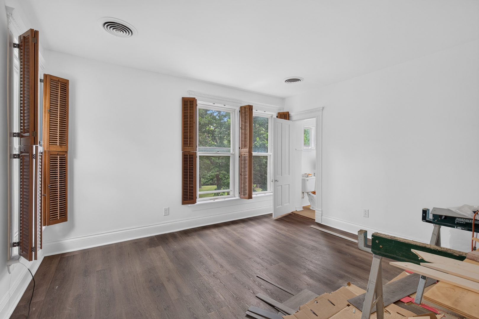 860 Best Street Property Photo 36