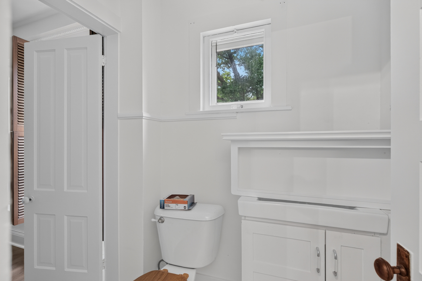 860 Best Street Property Photo 37