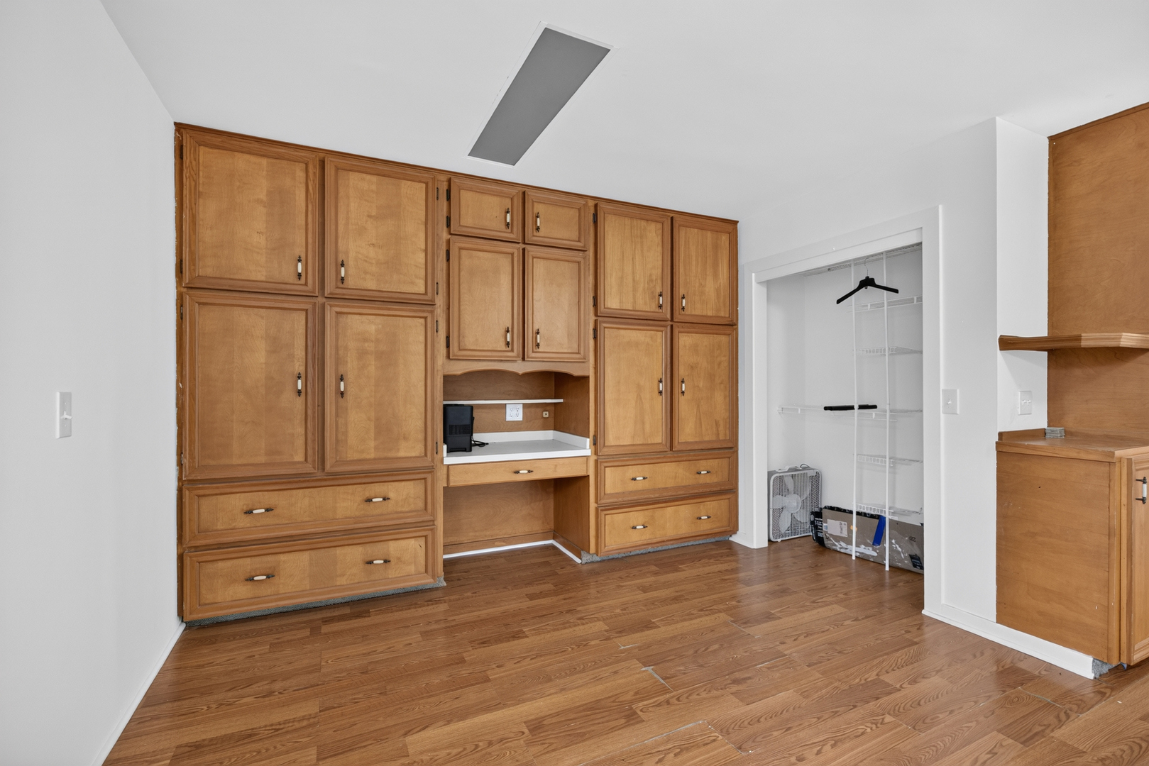 860 Best Street Property Photo 40